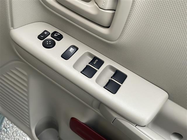 スペーシア ハイブリッドＸ　ワンオーナー　４ＷＤ　ＳＤナビ　ＣＤ　ＤＶＤ　ＢＴ　ラジオ　ＤＴＶ　ＳＤ　全方位カメラ　両側パワースライドドア　ＥＴＣ　エンジンスターター　スペアキー　レーダーブレーキサポート（16枚目）