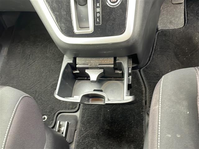 セレナ ハイウェイスター Vセレクション 純正ナビ/フルセグTV プロパイロット 両側パワースライドドア クルーズコントロール 純正AW コーナーセンサー前後 フルセグ フロアマット純正 LEDライト オートライト(19枚目)