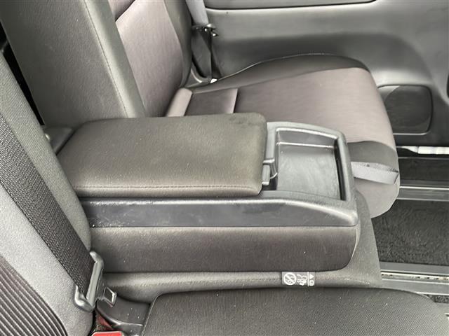 セレナ ハイウェイスター Vセレクション 純正ナビ/フルセグTV プロパイロット 両側パワースライドドア クルーズコントロール 純正AW コーナーセンサー前後 フルセグ フロアマット純正 LEDライト オートライト(25枚目)