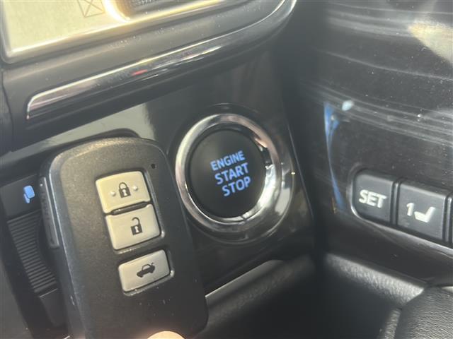 クラウン アスリートG-T 純正ナビ フルセグ CD DVD SD BT ラジオ オートハイビーム オートライト オールオートウィンドウ クルコン サンルーフ ステアリングスイッチ 社外AW組スタッドレス積載(8枚目)