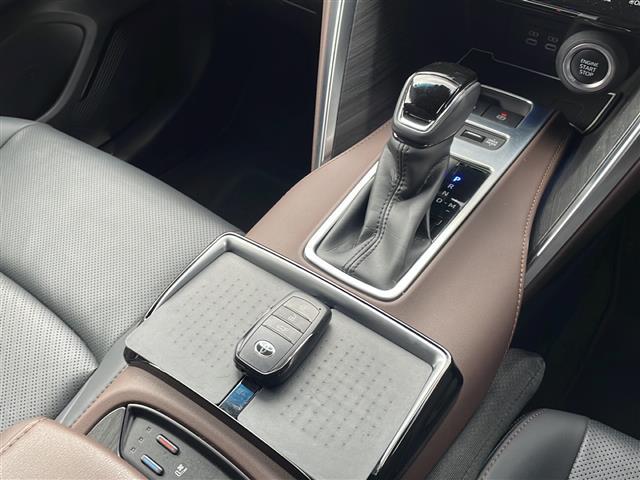 ハリアー Ｚ　レザーパッケージ　ワンオーナー　パノラミックビューモニター　ＪＢＬプレミアムサウンド　寒冷地仕様　モデリスタフルエアロ　メーカーナビ　フルセグＴＶ　Ｂｌｕｅｔｏｏｔｈ　ラジオ　ＵＳＢ　Ｍｉｒａｃａ（13枚目）