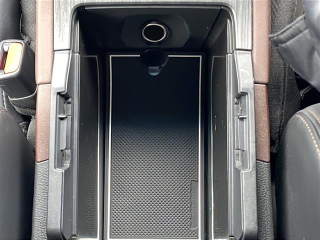 ハリアー Ｚ　レザーパッケージ　ワンオーナー　パノラミックビューモニター　ＪＢＬプレミアムサウンド　寒冷地仕様　モデリスタフルエアロ　メーカーナビ　フルセグＴＶ　Ｂｌｕｅｔｏｏｔｈ　ラジオ　ＵＳＢ　Ｍｉｒａｃａ（18枚目）