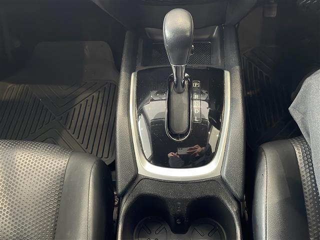 エクストレイル ２０Ｘ　社外ナビ　ＣＮ－Ｒ３００ＷＤ　フルセグテレビ　ＣＤ　ＤＶＤ　ＳＤ　ＢＴ　ＵＳＢ　ラジオ　前席シートヒーター　４ＷＤｌｏｃｋ切替機能　ヒルディセントコントロール　アイドリングストップ（12枚目）