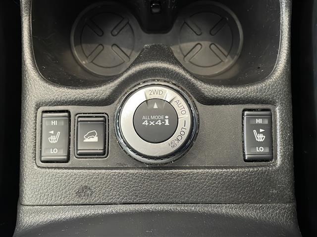 エクストレイル ２０Ｘ　社外ナビ　ＣＮ－Ｒ３００ＷＤ　フルセグテレビ　ＣＤ　ＤＶＤ　ＳＤ　ＢＴ　ＵＳＢ　ラジオ　前席シートヒーター　４ＷＤｌｏｃｋ切替機能　ヒルディセントコントロール　アイドリングストップ（14枚目）