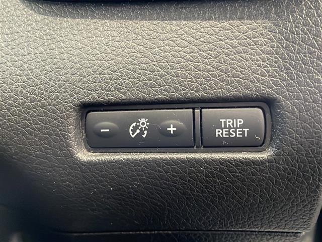 エクストレイル ２０Ｘ　社外ナビ　ＣＮ－Ｒ３００ＷＤ　フルセグテレビ　ＣＤ　ＤＶＤ　ＳＤ　ＢＴ　ＵＳＢ　ラジオ　前席シートヒーター　４ＷＤｌｏｃｋ切替機能　ヒルディセントコントロール　アイドリングストップ（16枚目）