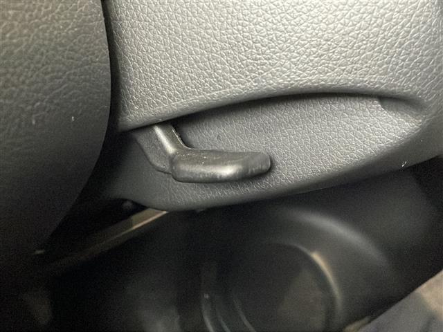 エクストレイル ２０Ｘ　社外ナビ　ＣＮ－Ｒ３００ＷＤ　フルセグテレビ　ＣＤ　ＤＶＤ　ＳＤ　ＢＴ　ＵＳＢ　ラジオ　前席シートヒーター　４ＷＤｌｏｃｋ切替機能　ヒルディセントコントロール　アイドリングストップ（19枚目）