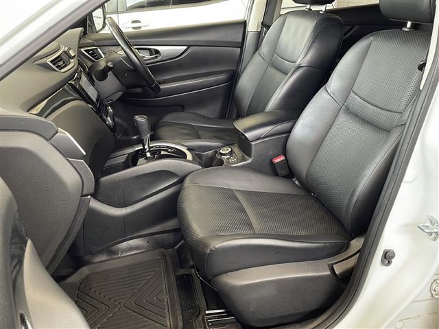 エクストレイル ２０Ｘ　社外ナビ　ＣＮ－Ｒ３００ＷＤ　フルセグテレビ　ＣＤ　ＤＶＤ　ＳＤ　ＢＴ　ＵＳＢ　ラジオ　前席シートヒーター　４ＷＤｌｏｃｋ切替機能　ヒルディセントコントロール　アイドリングストップ（23枚目）