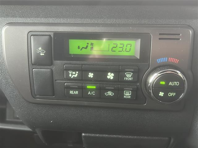 ハイエースバン スーパーGL 50TH アニバーサリーリミテッド 4WD☆ディーゼルターボ 衝突軽減装置 純正ナビTV/CD/DVD/ラジオ/Bluetooth バックカメラ ワンオーナー 両側パワースライドドア オートエアコン 横滑り防止(14枚目)