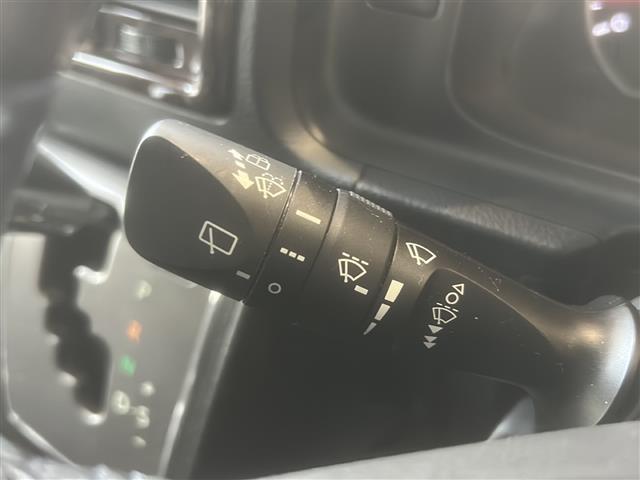 ハイエースバン スーパーGL 50TH アニバーサリーリミテッド 4WD☆ディーゼルターボ 衝突軽減装置 純正ナビTV/CD/DVD/ラジオ/Bluetooth バックカメラ ワンオーナー 両側パワースライドドア オートエアコン 横滑り防止(18枚目)