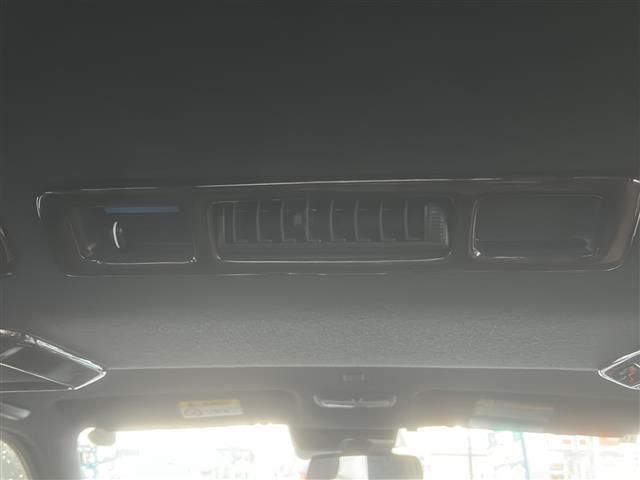 ハイエースバン スーパーGL 50TH アニバーサリーリミテッド 4WD☆ディーゼルターボ 衝突軽減装置 純正ナビTV/CD/DVD/ラジオ/Bluetooth バックカメラ ワンオーナー 両側パワースライドドア オートエアコン 横滑り防止(21枚目)