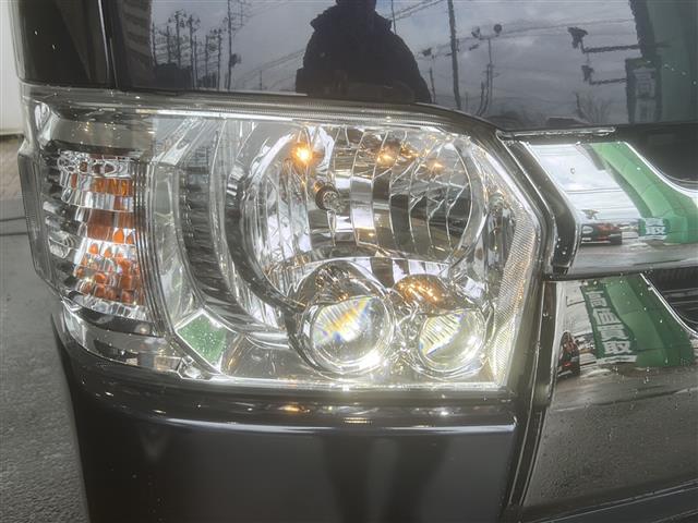 ハイエースバン スーパーGL 50TH アニバーサリーリミテッド 4WD☆ディーゼルターボ 衝突軽減装置 純正ナビTV/CD/DVD/ラジオ/Bluetooth バックカメラ ワンオーナー 両側パワースライドドア オートエアコン 横滑り防止(28枚目)