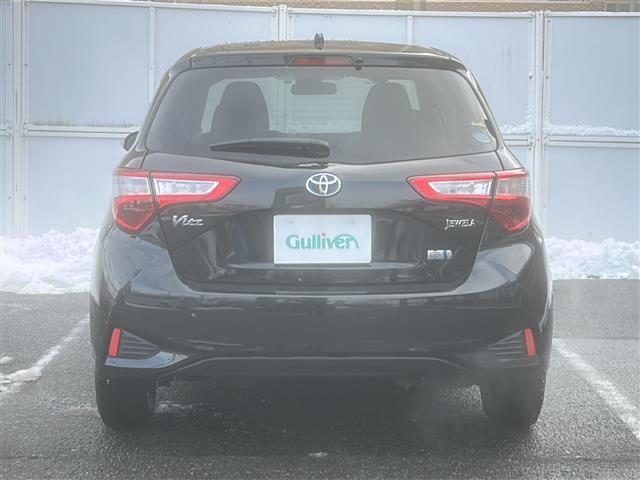 ヴィッツ ハイブリッド ジュエラ 衝突軽減装置 社外ナビ CD DVD フルセグ BT バックカメラ 寒冷地仕様 ETC 車線逸脱警報 オートハイビーム D席シートヒーター ステアリングスイッチ 横滑り防止☆純(32枚目)