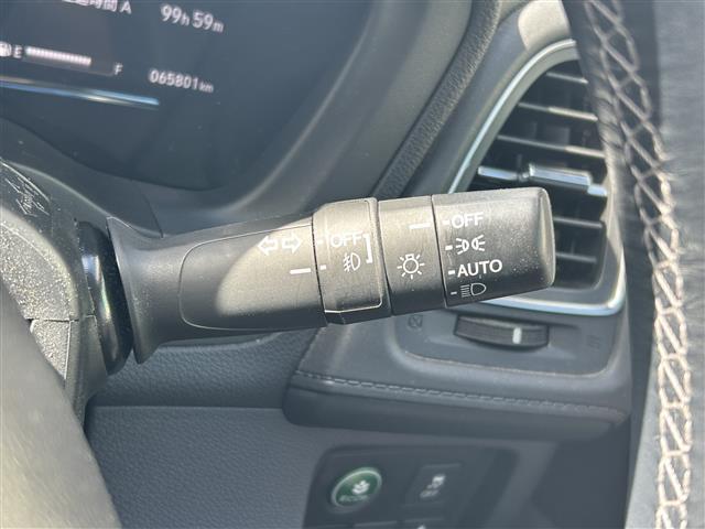 ヴェゼル ハイブリッドＺ・ホンダセンシング　純正メモリナビ　ＣＤ　ＤＶＤ　ＳＤ　ＵＳＢ　ＢＴ　フルセグ　バックカメラ　ビルトインＥＴＣ　ステアリングスイッチ　パドルシフト　前席シートヒーター　前方ドライブレコーダー　ＬＥＤヘッドライト（10枚目）