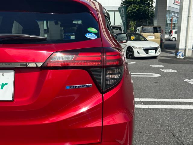 ヴェゼル ハイブリッドＺ・ホンダセンシング　純正メモリナビ　ＣＤ　ＤＶＤ　ＳＤ　ＵＳＢ　ＢＴ　フルセグ　バックカメラ　ビルトインＥＴＣ　ステアリングスイッチ　パドルシフト　前席シートヒーター　前方ドライブレコーダー　ＬＥＤヘッドライト（57枚目）