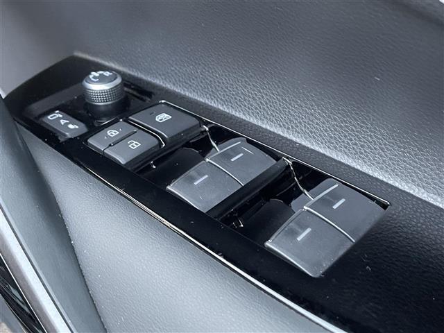 ＧＲカローラ ＲＺ　純正ディスプレイ　ナビ　ＢＴ　フルセグ　Ｍｉｒａｃａｓｔ　バックカメラ　ビルトインＥＴＣ　ＬＥＤヘッドライト　フォグライト　ＳＡＲＤフロント　ＳＡＲＤフェンダー　ＳＡＲＤサイド　ＳＡＲＤリアウィング（20枚目）