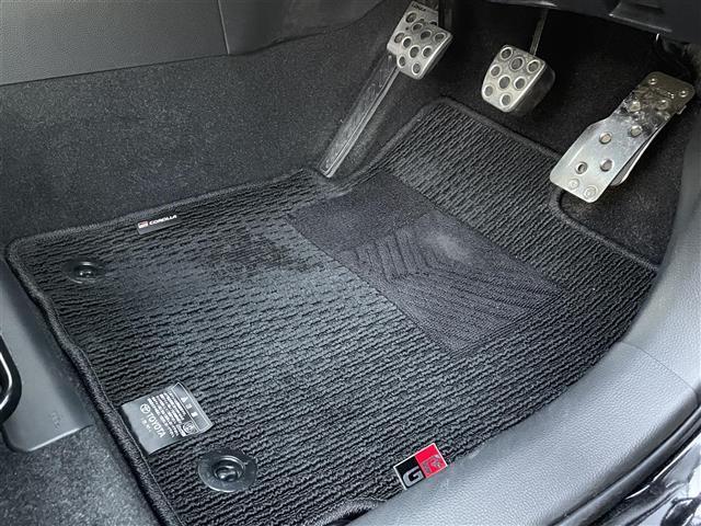 ＧＲカローラ ＲＺ　純正ディスプレイ　ナビ　ＢＴ　フルセグ　Ｍｉｒａｃａｓｔ　バックカメラ　ビルトインＥＴＣ　ＬＥＤヘッドライト　フォグライト　ＳＡＲＤフロント　ＳＡＲＤフェンダー　ＳＡＲＤサイド　ＳＡＲＤリアウィング（26枚目）