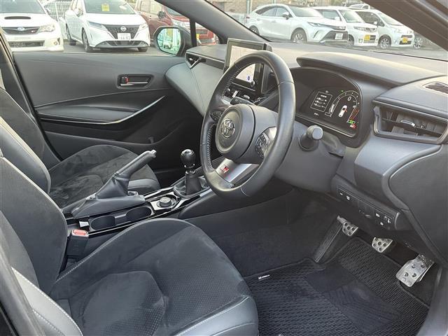 ＧＲカローラ ＲＺ　純正ディスプレイ　ナビ　ＢＴ　フルセグ　Ｍｉｒａｃａｓｔ　バックカメラ　ビルトインＥＴＣ　ＬＥＤヘッドライト　フォグライト　ＳＡＲＤフロント　ＳＡＲＤフェンダー　ＳＡＲＤサイド　ＳＡＲＤリアウィング（27枚目）