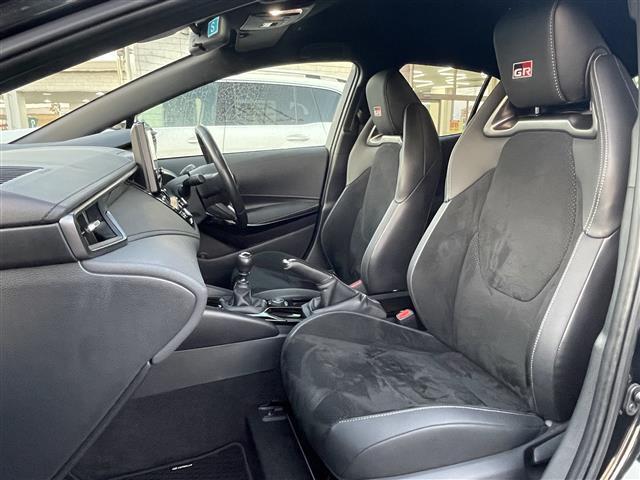 ＧＲカローラ ＲＺ　純正ディスプレイ　ナビ　ＢＴ　フルセグ　Ｍｉｒａｃａｓｔ　バックカメラ　ビルトインＥＴＣ　ＬＥＤヘッドライト　フォグライト　ＳＡＲＤフロント　ＳＡＲＤフェンダー　ＳＡＲＤサイド　ＳＡＲＤリアウィング（30枚目）