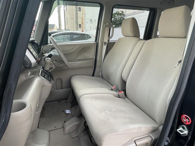 Ｎ－ＢＯＸ Ｇ・Ｌパッケージ　純正ＳＤナビ　ＣＤ　ＤＶＤ　ＳＤ　ＢＴ　フルセグＴＶ　バックカメラ　両側パワースライドドア　ＥＴＣ　ステアリングスイッチ　キセノンライト　フォグライト　ドアバイザー　電格ミラー　純正フロアマット（24枚目）