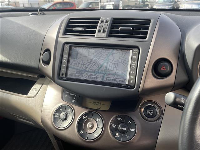 ヴァンガード ２４０Ｓ　純正ＨＤＤナビ　ＣＤ　ＤＶＤ　ラジオ　バックカメラ　ＥＴＣ　ダウンヒルアシスト　クルーズコントロール　キセノンライト　フォグライト　オートライト　プッシュスタート　電格ミラー　純正１７インチＡＷ（8枚目）