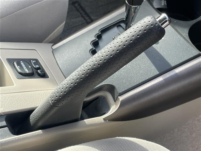 ヴァンガード ２４０Ｓ　純正ＨＤＤナビ　ＣＤ　ＤＶＤ　ラジオ　バックカメラ　ＥＴＣ　ダウンヒルアシスト　クルーズコントロール　キセノンライト　フォグライト　オートライト　プッシュスタート　電格ミラー　純正１７インチＡＷ（18枚目）