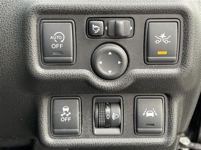 ノート Ｘ　Ｖセレクション＋セーフティ　衝突軽減ブレーキ　レーンキープアシスト　純正ＳＤナビ　ＣＤ　ＳＤ　ラジオ　ワンセグ　バックカメラ　ＥＴＣ　３６０°ドライブレコーダー　アイドリングストップ　ハロゲンライト　電格ミラー（15枚目）