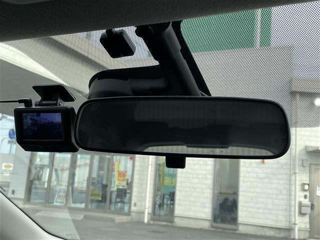 ノート Ｘ　Ｖセレクション＋セーフティ　衝突軽減ブレーキ　レーンキープアシスト　純正ＳＤナビ　ＣＤ　ＳＤ　ラジオ　ワンセグ　バックカメラ　ＥＴＣ　３６０°ドライブレコーダー　アイドリングストップ　ハロゲンライト　電格ミラー（19枚目）