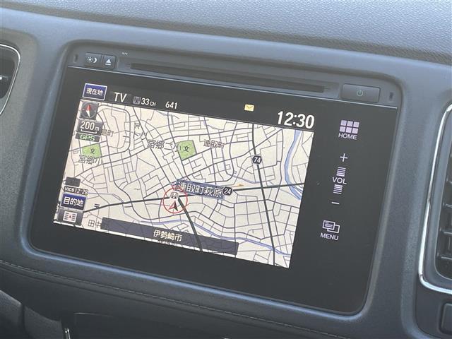 ヴェゼル Ｘ・ホンダセンシング　純正インターナビ　ＣＤ　ＤＶＤ　ＨＤＭＩ　ＢＴ　ＵＳＢ　ワンセグＴＶ　バックカメラ　ビルトインＥＴＣ　ステアリングスイッチ　アイドリングストップ　ＬＥＤヘッドライト　フォグライト　純正１６インチＡＷ（3枚目）