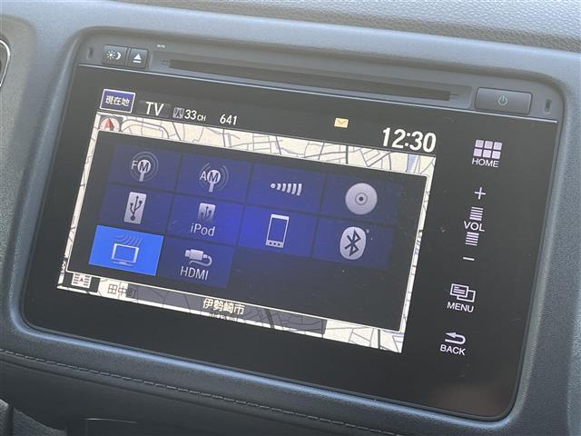ヴェゼル Ｘ・ホンダセンシング　純正インターナビ　ＣＤ　ＤＶＤ　ＨＤＭＩ　ＢＴ　ＵＳＢ　ワンセグＴＶ　バックカメラ　ビルトインＥＴＣ　ステアリングスイッチ　アイドリングストップ　ＬＥＤヘッドライト　フォグライト　純正１６インチＡＷ（4枚目）