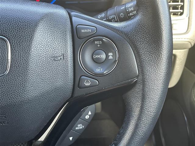 ヴェゼル Ｘ・ホンダセンシング　純正インターナビ　ＣＤ　ＤＶＤ　ＨＤＭＩ　ＢＴ　ＵＳＢ　ワンセグＴＶ　バックカメラ　ビルトインＥＴＣ　ステアリングスイッチ　アイドリングストップ　ＬＥＤヘッドライト　フォグライト　純正１６インチＡＷ（14枚目）