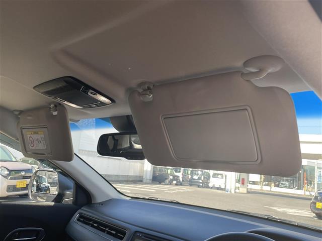 ヴェゼル Ｘ・ホンダセンシング　純正インターナビ　ＣＤ　ＤＶＤ　ＨＤＭＩ　ＢＴ　ＵＳＢ　ワンセグＴＶ　バックカメラ　ビルトインＥＴＣ　ステアリングスイッチ　アイドリングストップ　ＬＥＤヘッドライト　フォグライト　純正１６インチＡＷ（17枚目）