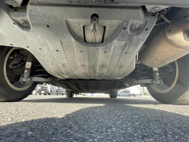 ヴェゼル Ｘ・ホンダセンシング　純正インターナビ　ＣＤ　ＤＶＤ　ＨＤＭＩ　ＢＴ　ＵＳＢ　ワンセグＴＶ　バックカメラ　ビルトインＥＴＣ　ステアリングスイッチ　アイドリングストップ　ＬＥＤヘッドライト　フォグライト　純正１６インチＡＷ（41枚目）