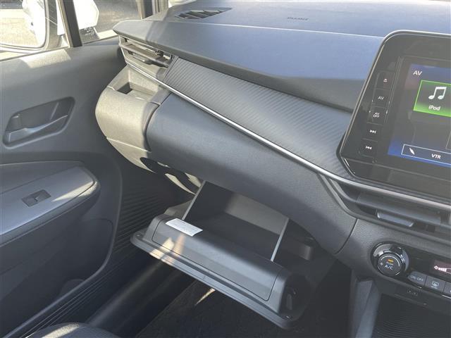 ノート Ｓ　純正ＳＤナビ　ＣＤ　ＳＤ　ＵＳＢ　ＢＴ　フルセグＴＶ　全方位カメラ　デジタルインナーミラー　前後ドライブレコーダー　オートホールド　ステアリングスイッチ　ＬＥＤヘッドライト　フォグライト（15枚目）