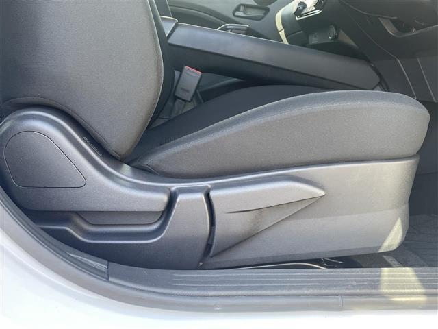 ノート Ｓ　純正ＳＤナビ　ＣＤ　ＳＤ　ＵＳＢ　ＢＴ　フルセグＴＶ　全方位カメラ　デジタルインナーミラー　前後ドライブレコーダー　オートホールド　ステアリングスイッチ　ＬＥＤヘッドライト　フォグライト（24枚目）