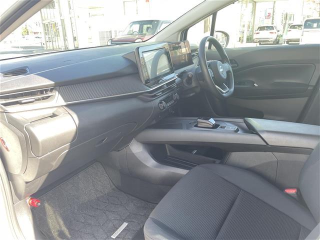 ノート Ｓ　純正ＳＤナビ　ＣＤ　ＳＤ　ＵＳＢ　ＢＴ　フルセグＴＶ　全方位カメラ　デジタルインナーミラー　前後ドライブレコーダー　オートホールド　ステアリングスイッチ　ＬＥＤヘッドライト　フォグライト（27枚目）