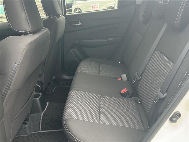 スイフト RSt ディーラーオプションナビ/全方位カメラ/パドルシフト/純正フロアマット/横滑り防止装置/前ドライブレコーダー/ETC/運転席シートヒーター/USB端子/純正ドアバイザー/オートライト/フォグランプ(27枚目)