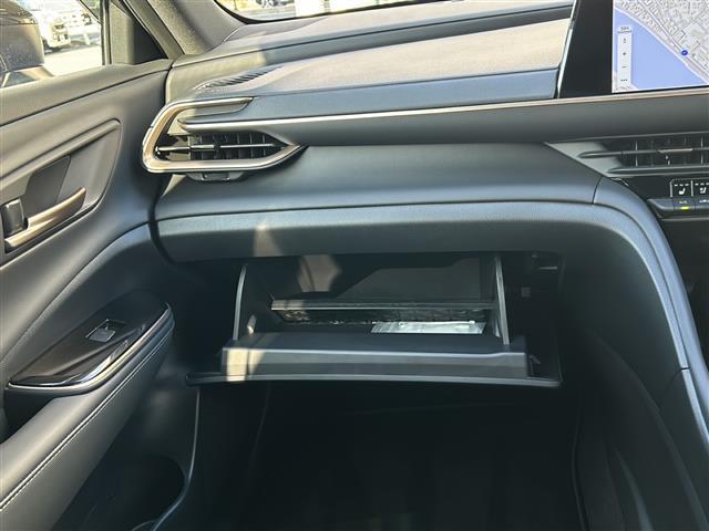 クラウンスポーツ Z ワンオーナー/メーカーオプションナビ/ブラインドスポットモニター/デジタルインナーミラー/フルモデリスタエアロ/メモリーシート/ベンチレーション/AC100W/ステアリングヒーター/置くだけ充電(3枚目)