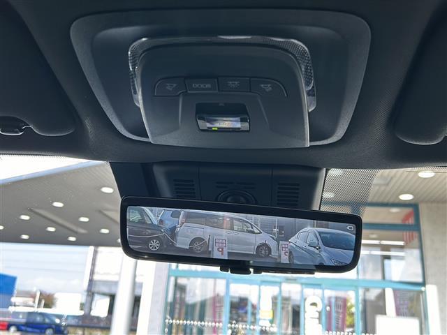 クラウンスポーツ Z ワンオーナー/メーカーオプションナビ/ブラインドスポットモニター/デジタルインナーミラー/フルモデリスタエアロ/メモリーシート/ベンチレーション/AC100W/ステアリングヒーター/置くだけ充電(4枚目)