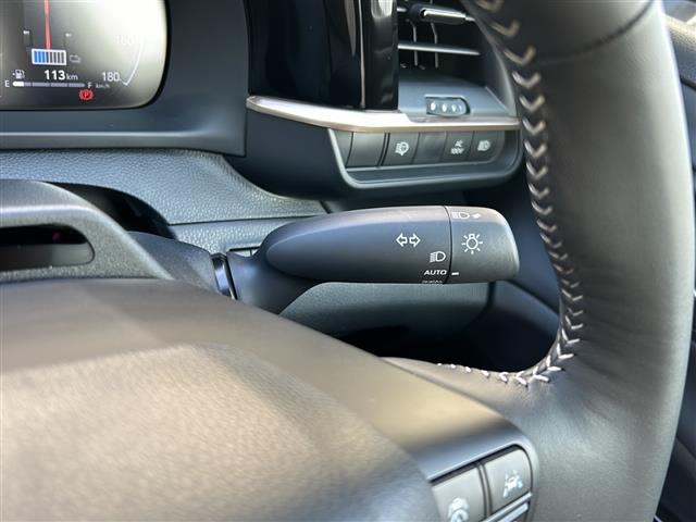 クラウンスポーツ Z ワンオーナー/メーカーオプションナビ/ブラインドスポットモニター/デジタルインナーミラー/フルモデリスタエアロ/メモリーシート/ベンチレーション/AC100W/ステアリングヒーター/置くだけ充電(16枚目)