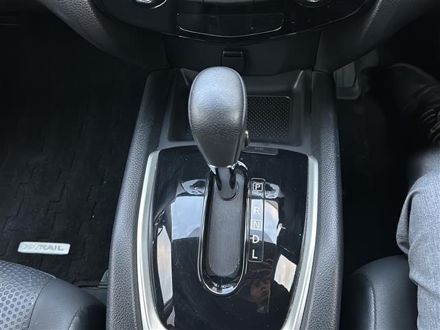 エクストレイル ２０Ｘ　エマージェンシーブレーキパッケージ　禁煙／ワンオナ／純正ナビ／保証書／スペアキー／前席シートヒーター／ビルトインＥＴＣ／前後クリアランスソナー／エマージェンシーブレーキ／レーンキープアシスト／盗難防止装置／横滑り防止装置（9枚目）