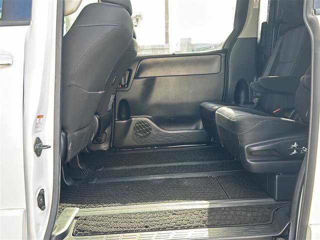 ヴォクシー ＺＳ　煌（23枚目）