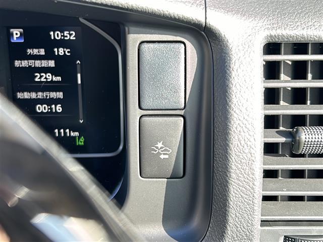 ハイエースバン スーパーＧＬ　ダーク　プライムＩＩ　ワンオーナー／純正デジタルインナーミラー／バックカメラ／トヨタセーフティー／プリクラッシュセーフティー／レーンディパーチャーアラート／クリアランスソナー／パーキングサポートブレーキ／スペアキー×１（10枚目）