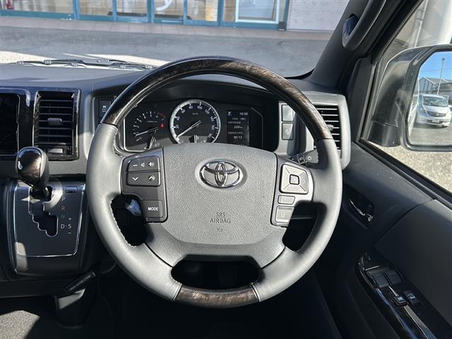 ハイエースバン スーパーＧＬ　ダーク　プライムＩＩ　ワンオーナー／純正デジタルインナーミラー／バックカメラ／トヨタセーフティー／プリクラッシュセーフティー／レーンディパーチャーアラート／クリアランスソナー／パーキングサポートブレーキ／スペアキー×１（13枚目）