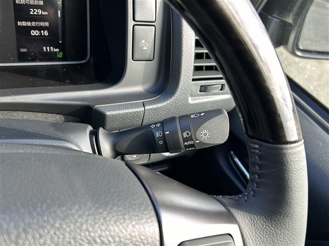 ハイエースバン スーパーＧＬ　ダーク　プライムＩＩ　ワンオーナー／純正デジタルインナーミラー／バックカメラ／トヨタセーフティー／プリクラッシュセーフティー／レーンディパーチャーアラート／クリアランスソナー／パーキングサポートブレーキ／スペアキー×１（16枚目）