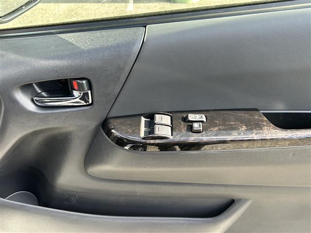 ハイエースバン スーパーＧＬ　ダーク　プライムＩＩ　ワンオーナー／純正デジタルインナーミラー／バックカメラ／トヨタセーフティー／プリクラッシュセーフティー／レーンディパーチャーアラート／クリアランスソナー／パーキングサポートブレーキ／スペアキー×１（20枚目）