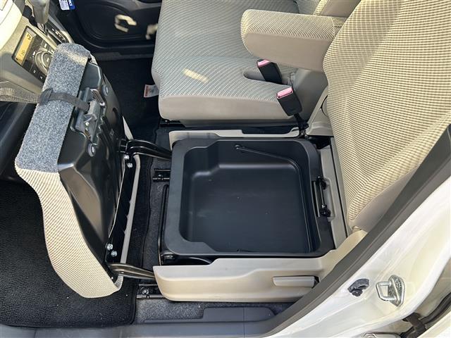 ワゴンＲ ＦＸ　純正オーディオ　ＡＵＸ　ＣＤ　ＦＭ　ＡＭ　純正フロアマット　アイドリングストップ　ドアバイザー　リモコンキー　取扱説明書（20枚目）