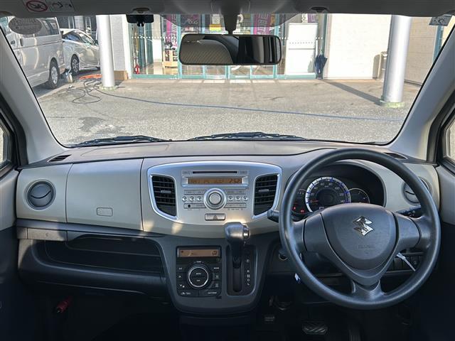 ワゴンＲ ＦＸ　純正オーディオ　ＡＵＸ　ＣＤ　ＦＭ　ＡＭ　純正フロアマット　アイドリングストップ　ドアバイザー　リモコンキー　取扱説明書（42枚目）