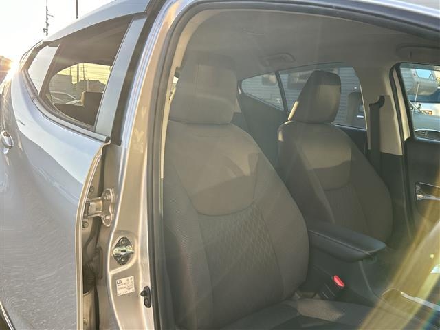 アクア Z ワンオーナー 純正ナビ 純正15インチAW 純正フロアマット 全方位カメラ アイドリングストップ ウィンカーミラー クルーズコントロール ETC 保証書 取扱説明書(18枚目)