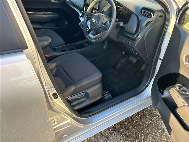 アクア Z ワンオーナー 純正ナビ 純正15インチAW 純正フロアマット 全方位カメラ アイドリングストップ ウィンカーミラー クルーズコントロール ETC 保証書 取扱説明書(19枚目)