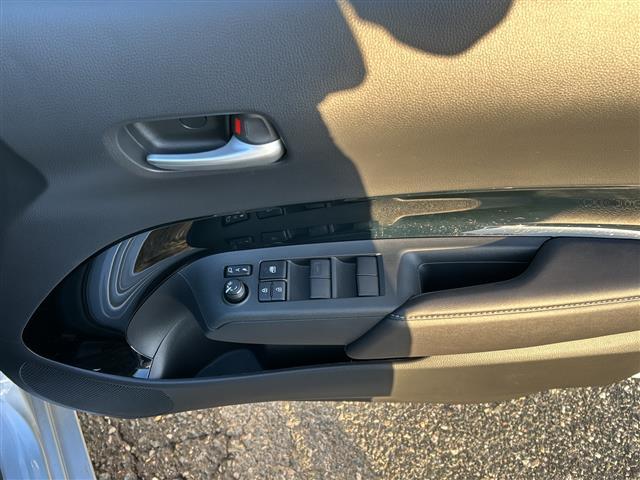 アクア Z ワンオーナー 純正ナビ 純正15インチAW 純正フロアマット 全方位カメラ アイドリングストップ ウィンカーミラー クルーズコントロール ETC 保証書 取扱説明書(20枚目)